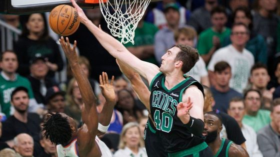 Spurs, Luke Kornet reach four-year, $41 million deal, sources say