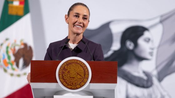 Trump extends Mexico's 25% tariffs for 90 days as talks continue