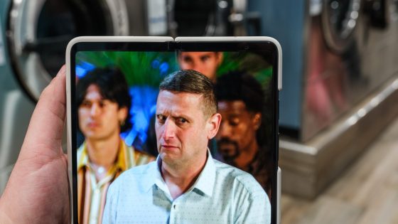 A Prime Day Lightning deal strikes hundreds off the Google Pixel Fold