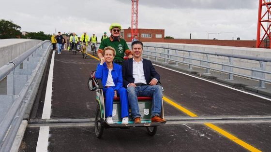 Verapazbrug officieel ingehuldigd, vanaf vrijdag rijden er auto’s over: “Hier wacht Gent al 20 jaar op”