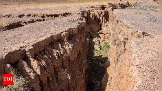 Watch the Earth split in real time: First-ever video reveals 2.5-meter fault slip in seconds caused by an earthquake |
