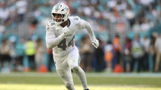 Chop Robinson returns to practice Thursday, Tyreek Hill sits out