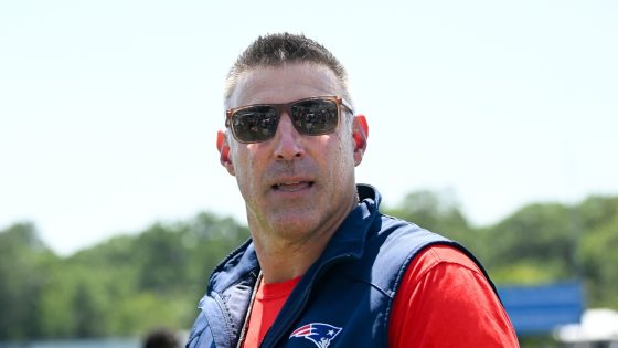 Drake Maye on Mike Vrabel breaking up fight: We're trying to build that intensity