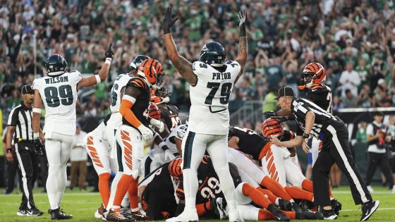Eagles continue to use tush push after narrowly-avoiding NFL ban