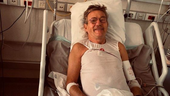 Europees Parlementslid Johan Van Overtveldt (N-VA) breekt heup na zware val met fiets: “Mogelijk krijg ik een kunstexemplaar”