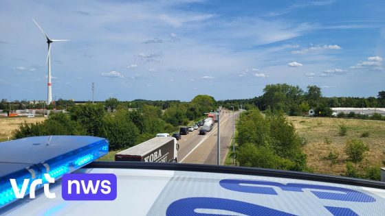 Autobestuurder komt om het leven bij ongeval op E34 in Retie - VRT