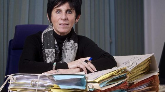 Franse advocaat wil onderzoeksrechter Bende van Nijvel van de zaak laten halen: “Ze doet haar werk niet” - De Standaard