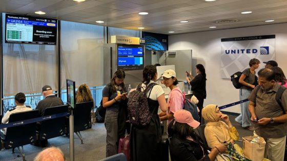 Ground stop halts all United Airlines flights in Chicago, other hubs – NBC Chicago