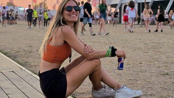 Italiaanse Elisa (31) bezocht tien Belgische festivals en haar mond viel open van onze gewoontes: “De camping van Rock Werchter doe ik nooit meer”