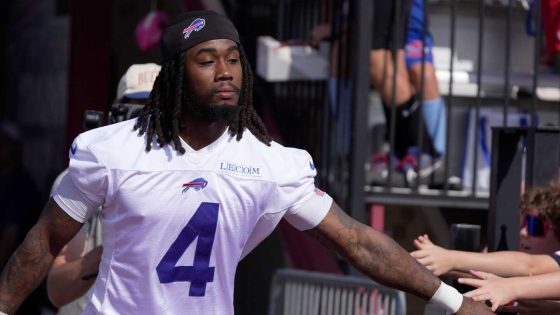 James Cook sits out Bills' practice Sunday, calls it "business"