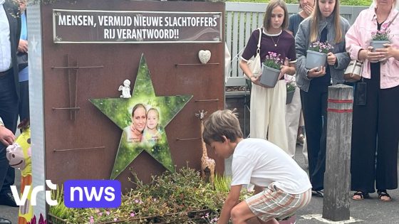 Johanna (31) en dochter Axelle (3) herdacht in Aalst, 10 jaar nadat bestuurder onder invloed hen heeft doodgereden op voetpad: "We blijven strijden tegen drank en drugs in verkeer"