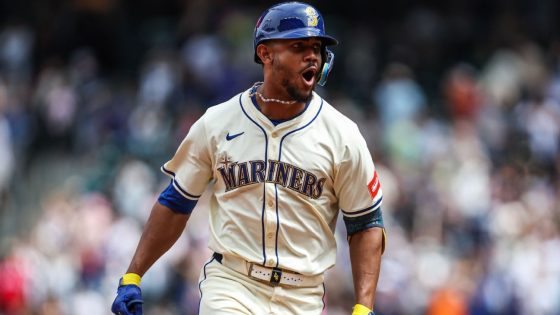 Julio Rodriguez makes history with 4th straight 20-20 season