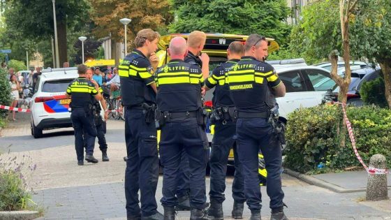 De politie in Gouda na het steekincident op 26 augustus. 