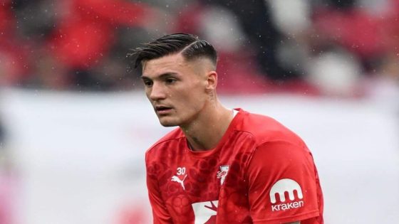 Benjamin Sesko: Manchester United reach agreement with RB Leipzig for striker