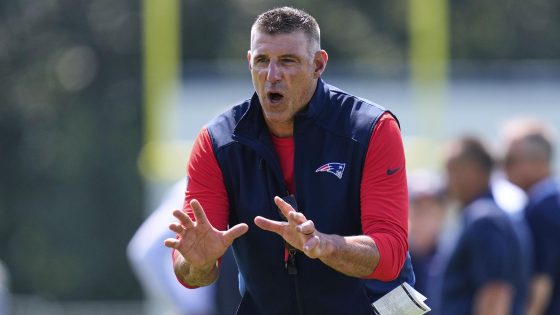 Mike Vrabel Bloodied After Breaking Up Fight During Patriots vs. Commanders Practice