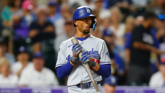 Mookie Betts meets with Dave Roberts, Andrew Friedman after Dodgers' loss