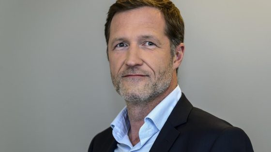 PS-voorzitter Paul Magnette (54) wordt voor vijfde keer vader