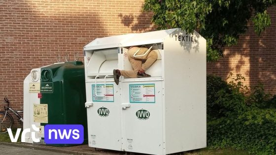 Voorbijganger betrapt man die in textielcontainer kruipt in Poperinge: "Levensgevaarlijk"