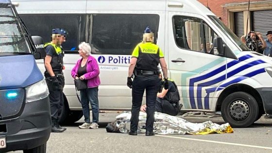 Protest tegen bomenkap in Deurne escaleert: politie ontruimt straat, twee actievoerders naar ziekenhuis