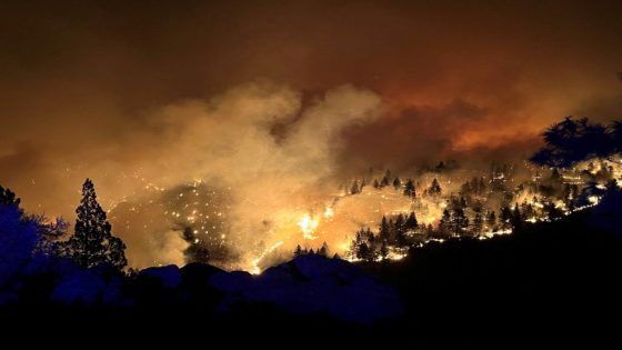 Flat Fire burns in Oregon