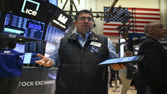S&P 500 Gives Up Early Gains as Stocks Struggle to Sustain Rally; Palantir Jumps After Earnings