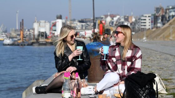 WEER. Zonnig begin van een hete dag met temperaturen tot 34 graden