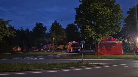 Zwaar ongeval op de R4 in Gent: MUG-helikopter moet landen op de ring - Nieuwsblad