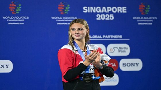 For Summer McIntosh, a record swim and fourth gold cap superb world championships