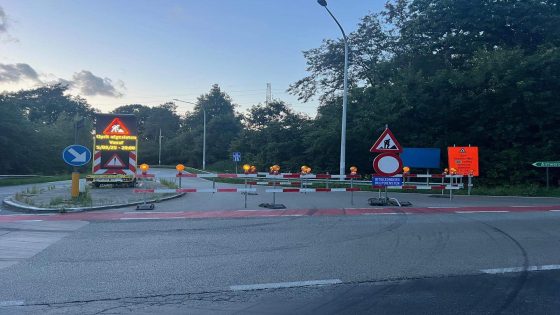Plaatsing geluidsschermen van start met aanleg versmalde rijstroken en afsluiten oprit : verkeershinder verwacht
