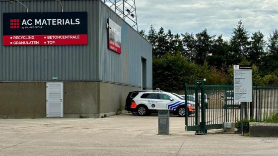 Man (51) uit Beveren komt om het leven tijdens reiniging van betonmixer in Heist-op-den-Berg