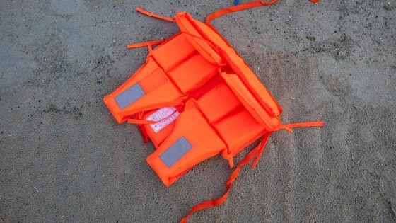 Lichaam van kind gevonden in Grevelingen, mogelijk gaat het om Belgische jongen die verdween aan zee - HBVL