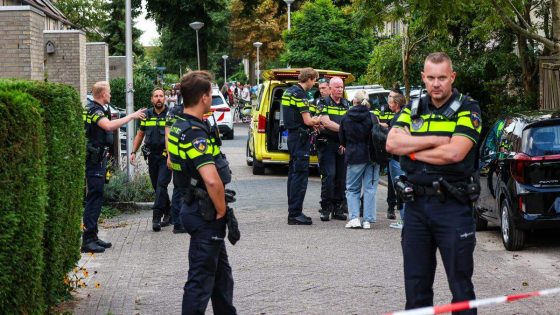 Een persoon is dinsdagavond om het leven gekomen door een steekincident in een woning in Gouda.