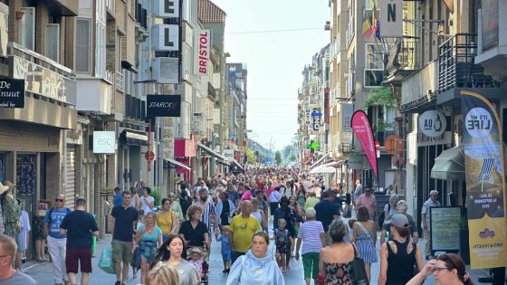 Twee jonge vrouwen opgepakt na discussie rond bikini in centrum Blankenberge: “Agent kreeg slag in het gezicht”