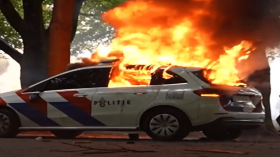 Terwijl ze Antifa willen verbieden, slopen fascisten Den Haag