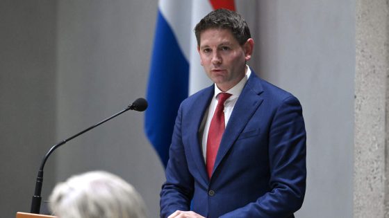 Partijen raken het niet eens over een gezamenlijke verklaring om extreemrechts geweld te veroordelen. Tweede Kamerlid Jan Paternotte van D66 is niet overtuigd. 