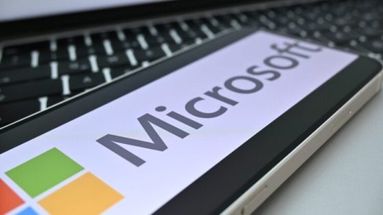 Microsoft (NASDAQ:MSFT) Supports White House AI Initiatives, Shares Sink
