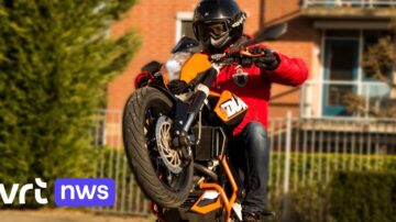 Motorrijder rijdt herhaaldelijk op 1 wiel in Dilbeek, politierechter legt boete op