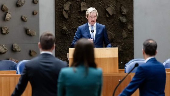 DEN HAAG - Foort van Oosten, demissionair minister van Justitie en Veiligheid, in debat over de rellen op het Malieveld tijdens het wekelijks vragenuur in de Tweede Kamer. ANP REMKO DE WAAL