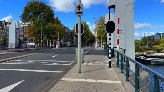 Snelheid op deel Prins Hendrikkade wordt 30 km/u, streep door herinrichting op dat stuk
