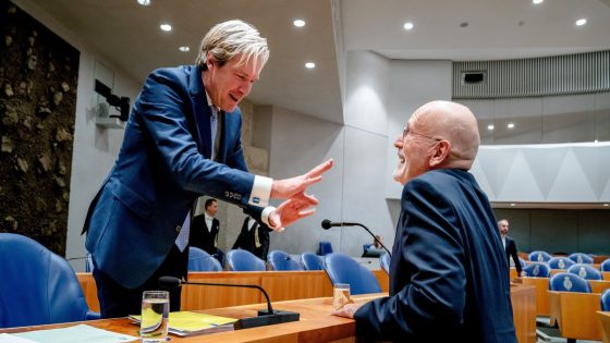 Door het niet benoemen van rechtsextremisme is de positie van justitieminister Van Oosten nu al kwetsbaar