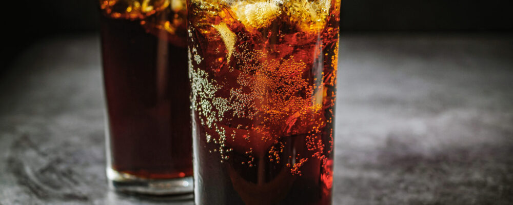 Woman hospitalized with pain and vomiting—diet soda cured her