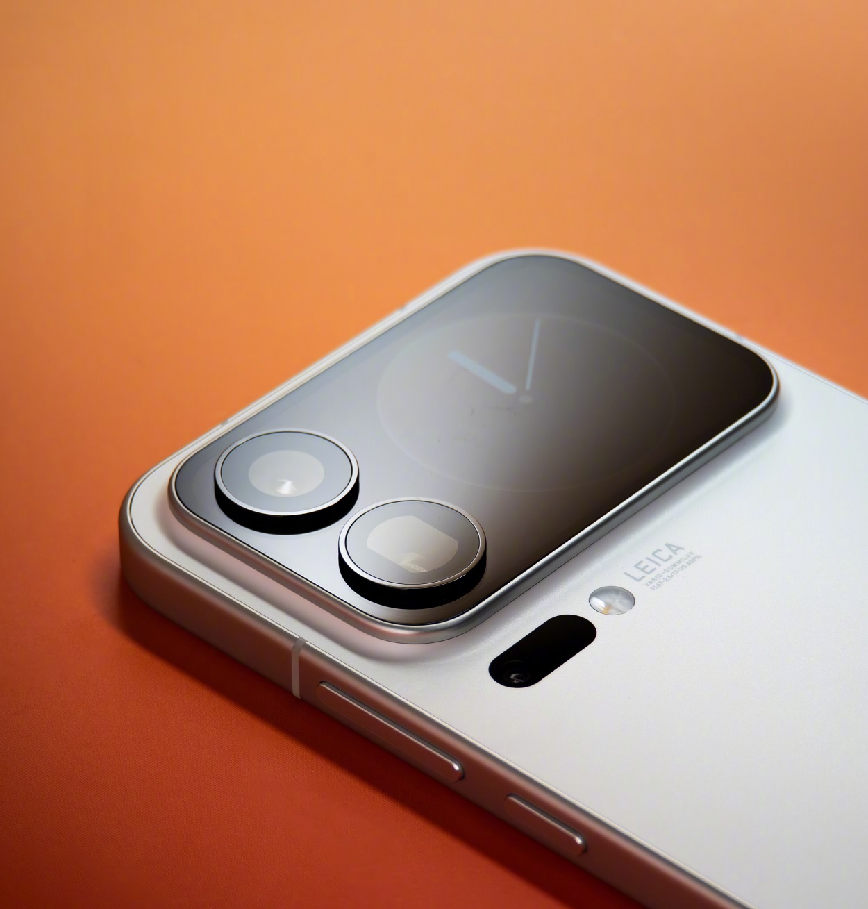 Snapdragon 8 Elite Gen 5 dominates Apple's A19 Pro in gaming tests aboard the Xiaomi 17 Pro Max