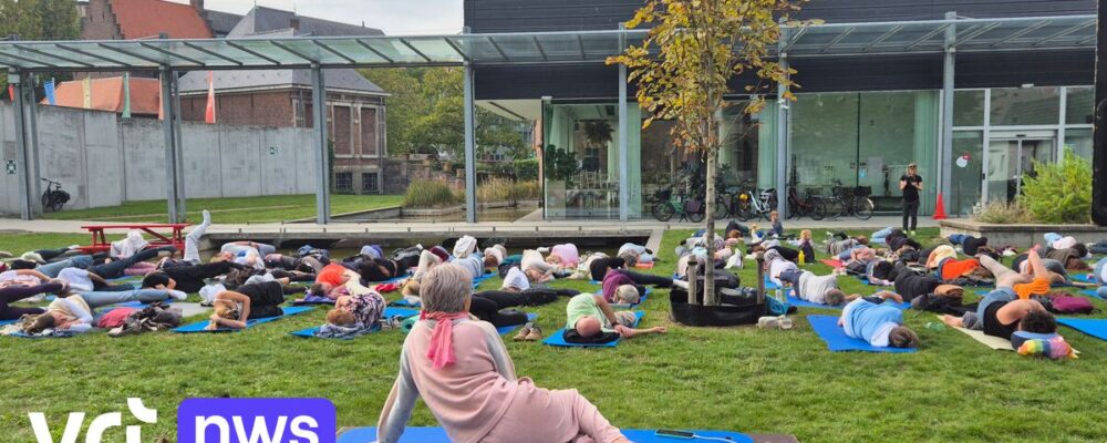 Ingeborg en 100-tal mensen mediteren samen in Gent om 'Week van de Veerkracht'af te trappen 
