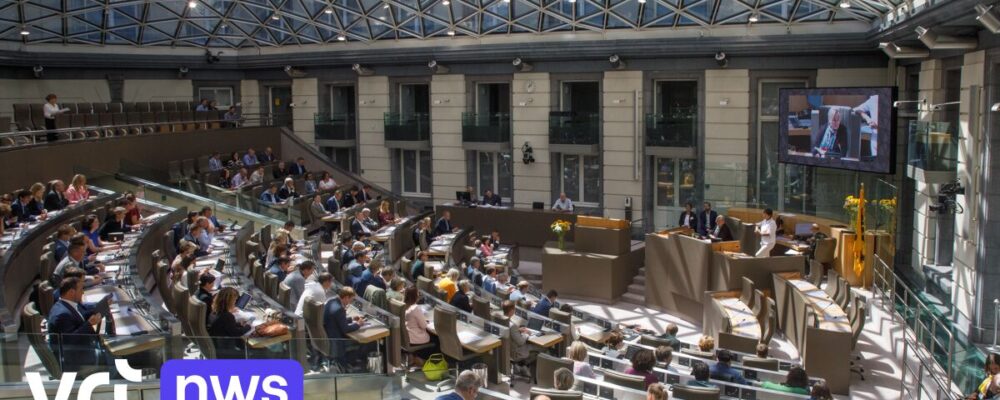 Minder "voorspelbare" tussenkomsten: Vlaams Parlement gaat met nieuwe debatregels op zoek naar meer animo